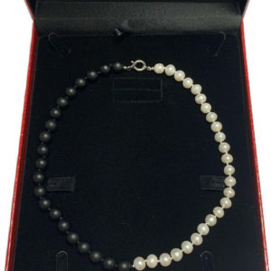 Unisex Woman Necklace Man Necklace handmade of Natural 10mm Pearls, matt Onyx