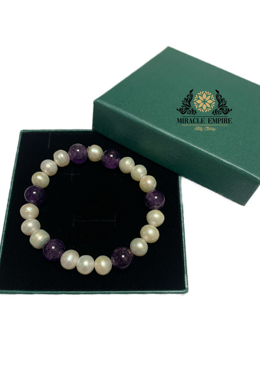Unisex Woman and Man Bracelet handmade of Natural 10mm Pearls and Amethyst