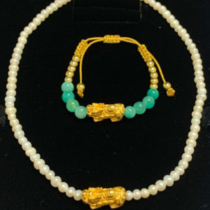 Feng shui 5-6mm natural pearls necklace 18k gold plated 925 pure silver base Pixiu Pi Yao, 8 emeralds bracelet 18k gold plated beads and clasp unique design for woman girls teens luck, abundance money attraction